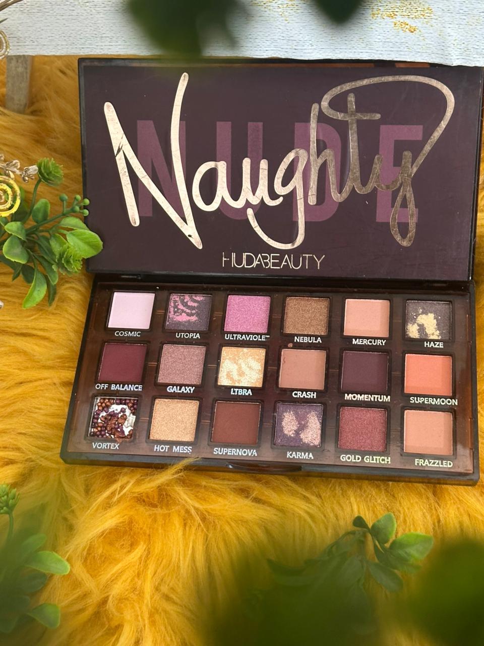 Naughty Nude eyeshadow  Palette