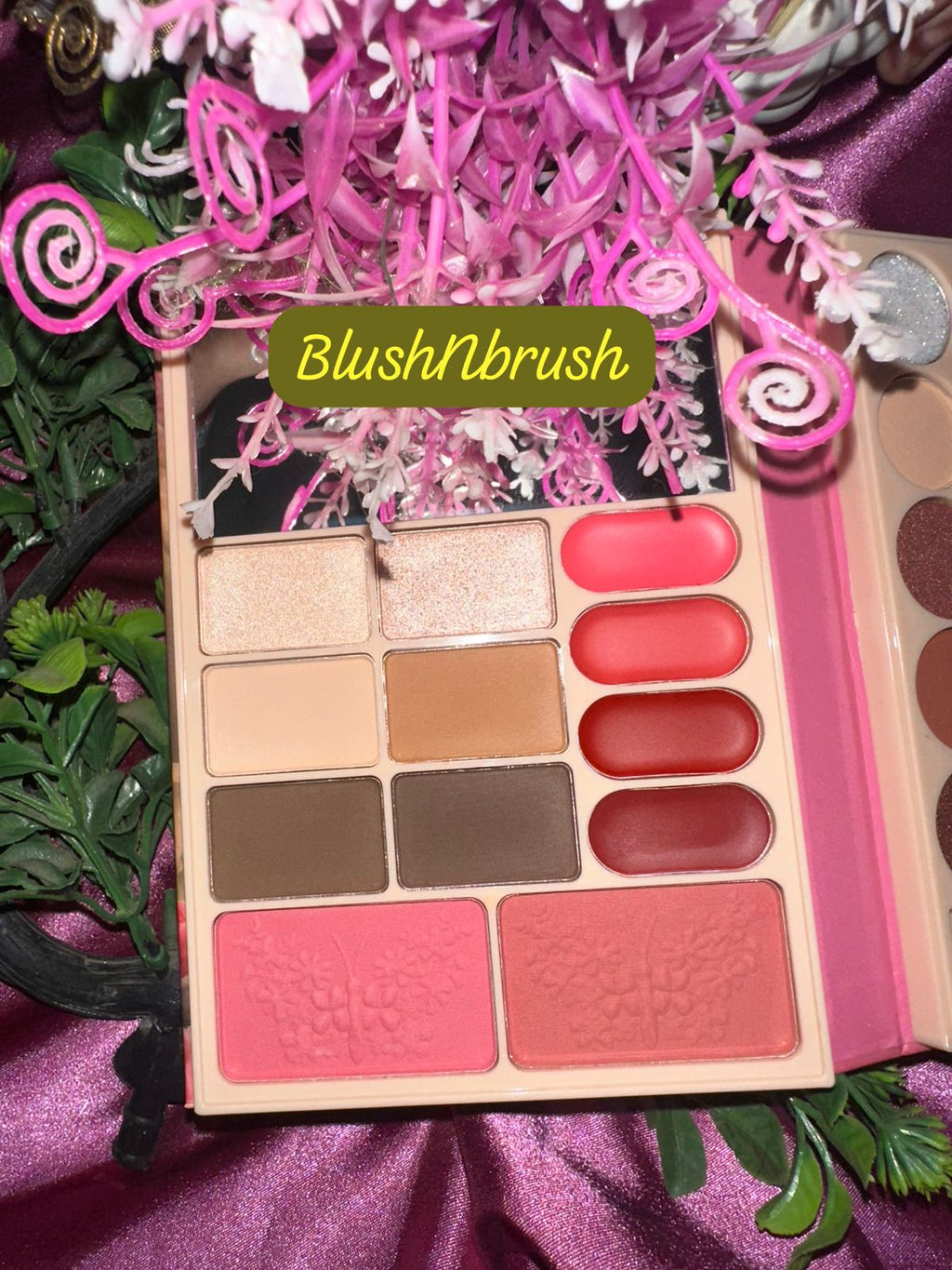 Anylady  32 Color Eyeshadow Palatte / Pigmented Nude Eyeshadow Pallate